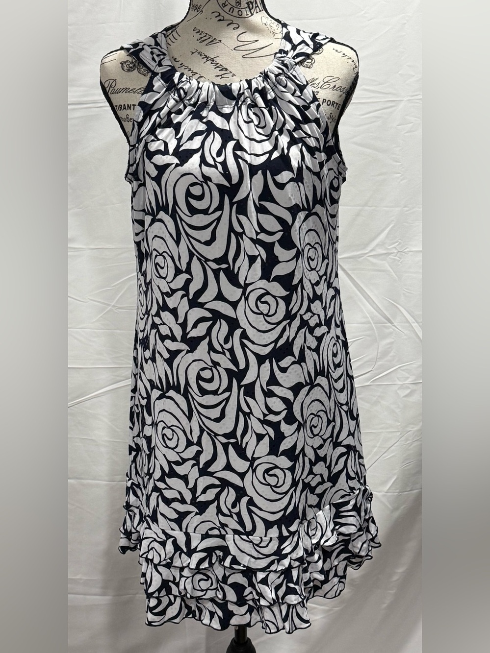 MSK Navy White Floral Ruffle Hem Sleeveless Dress Petite Medium NWT

New with ta